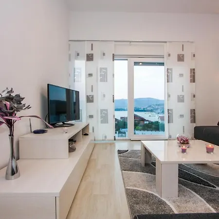 Sea Note With Pool Apartament